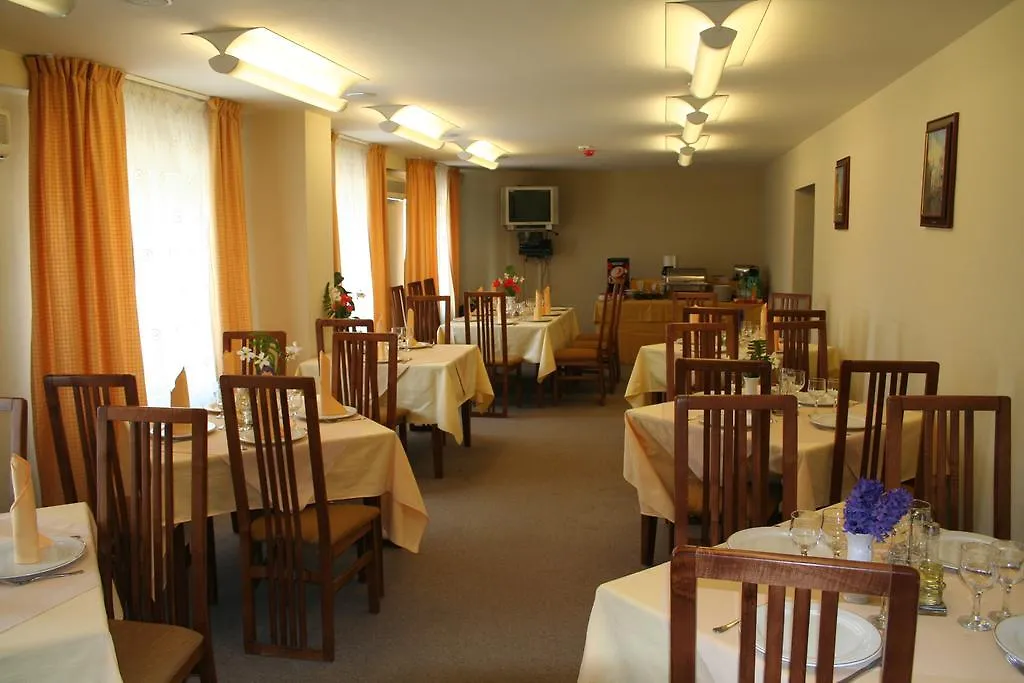 בוקרשט Hotel Baneasa Parc