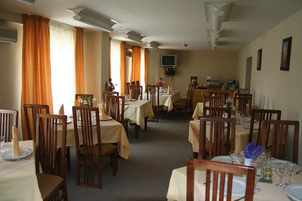 בוקרשט Hotel Baneasa Parc