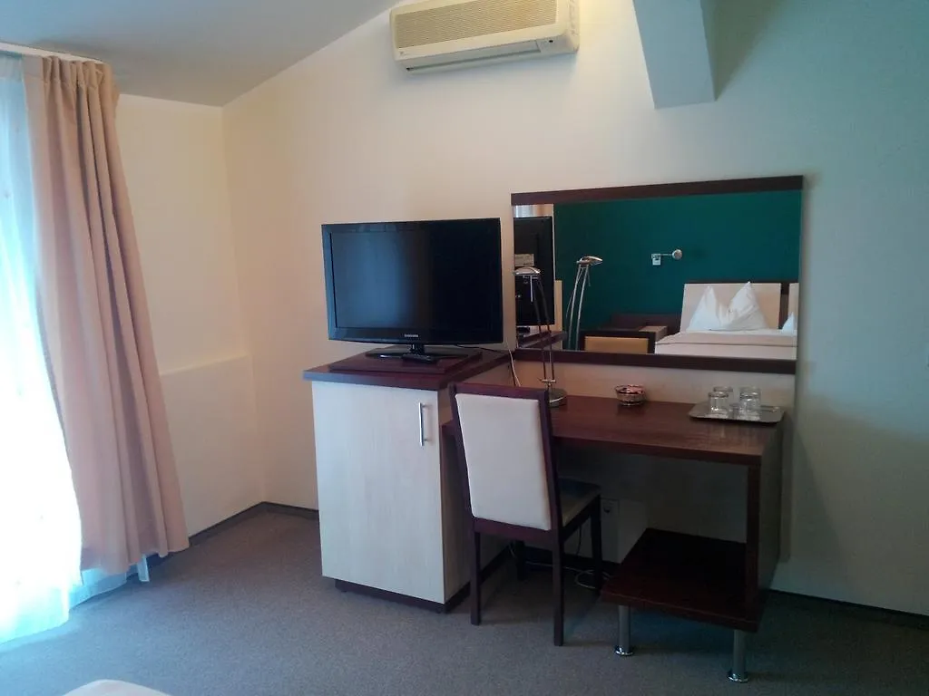 Hotel Baneasa Parc 부쿠레슈티